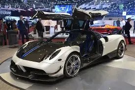 沈月国剧盛,典亮相,粗腰宽肩风,安博体育平台,安博体育官方网站,安博体育登录入口,安博体育app下载